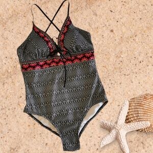 Kona Sol 1-Piece Floral Tie-Front Swimsuit in Black & Pink - Sz M